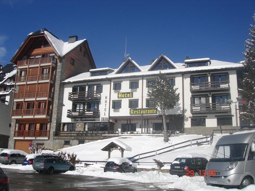 Hotel Tirol Formigal Esterno foto