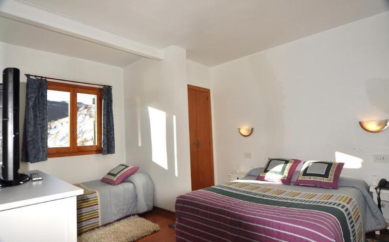 Hotel Tirol Formigal Esterno foto