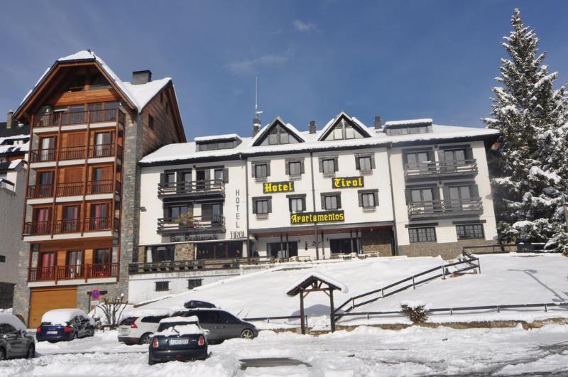 Hotel Tirol Formigal Esterno foto